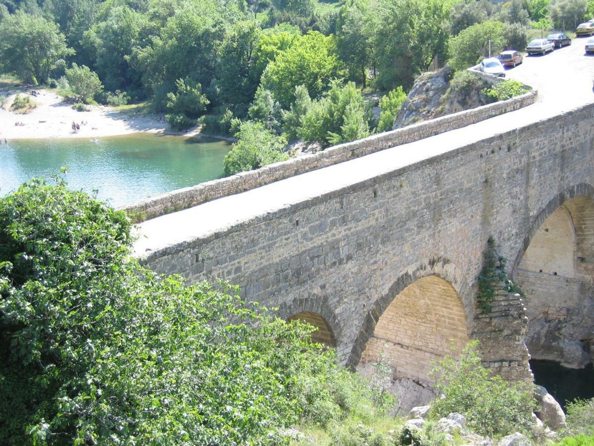 Gite Du Salagou Octon Exterior foto